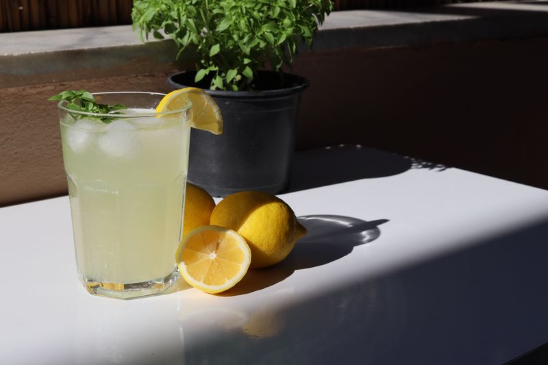 Iced lemonade drinks at Dave's hot chicken